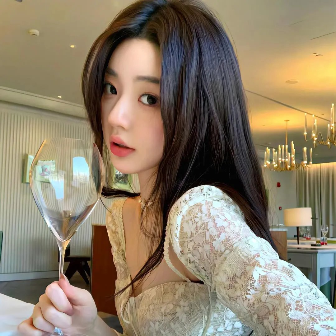 热裤荡女